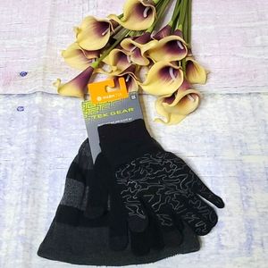 NWT Kid's Tek Gear Youth Hat and Gloves Set